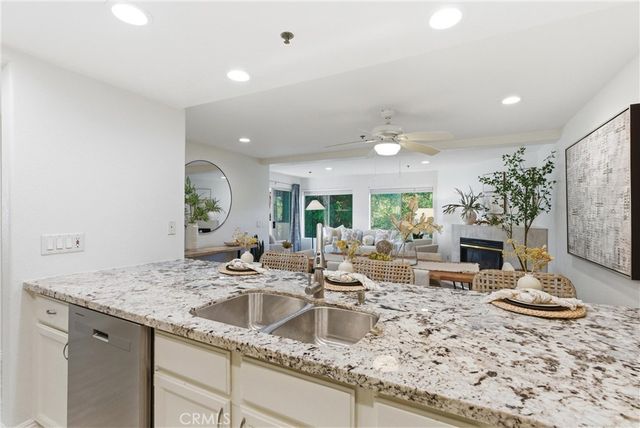 206 Avenida Montalvo 8, San Clemente, CA 92672