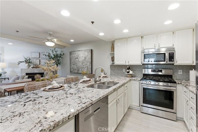 206 Avenida Montalvo 8, San Clemente, CA 92672