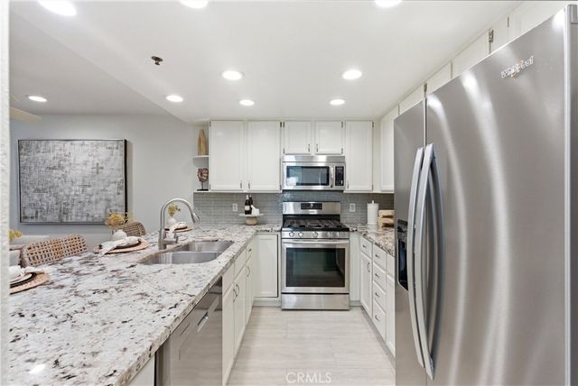 206 Avenida Montalvo 8, San Clemente, CA 92672