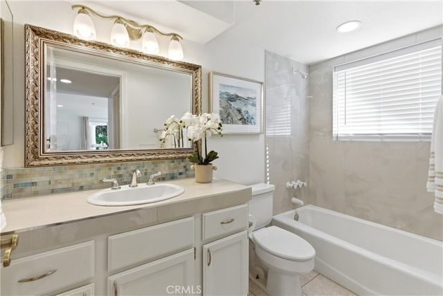 206 Avenida Montalvo 8, San Clemente, CA 92672