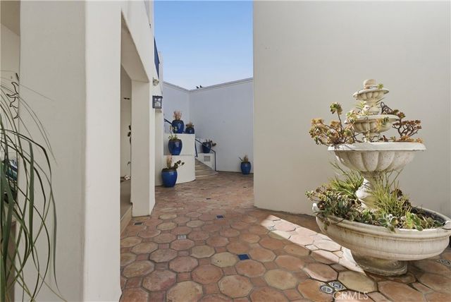 206 Avenida Montalvo 8, San Clemente, CA 92672