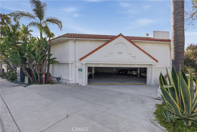 206 Avenida Montalvo 8, San Clemente, CA 92672