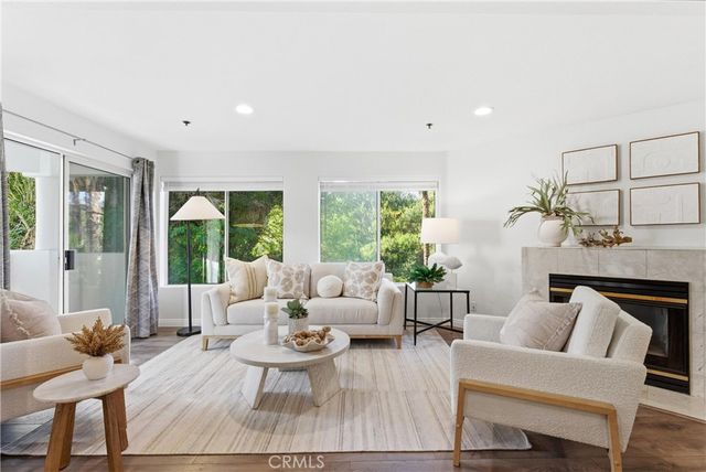 206 Avenida Montalvo 8, San Clemente, CA 92672