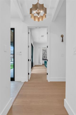 5602 Ella Lee Lane, Houston, TX 77056