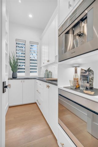 5602 Ella Lee Lane, Houston, TX 77056