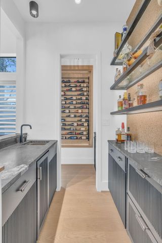 5602 Ella Lee Lane, Houston, TX 77056