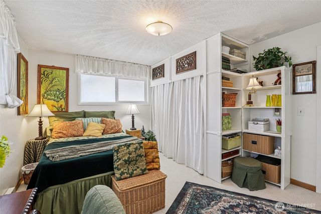 801 Cowlitz Way, Kelso, WA 98626
