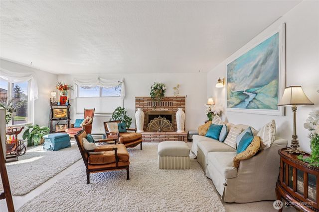801 Cowlitz Way, Kelso, WA 98626