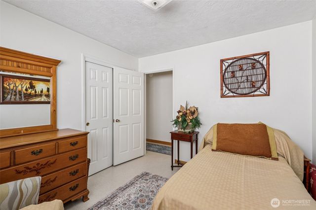 801 Cowlitz Way, Kelso, WA 98626