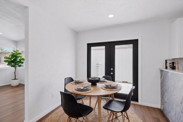 346 Pearl Drive NE, Rio Rancho, NM 87124