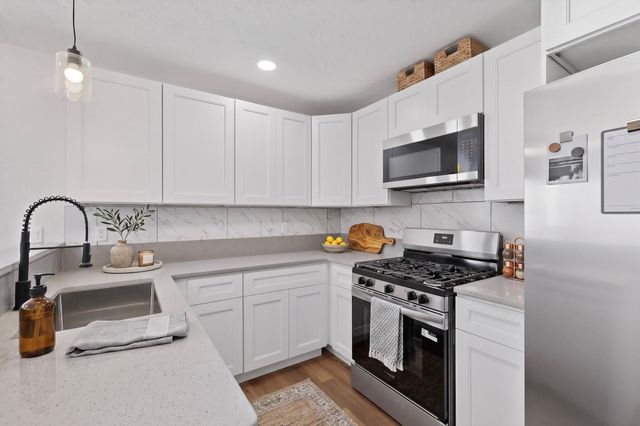 346 Pearl Drive NE, Rio Rancho, NM 87124