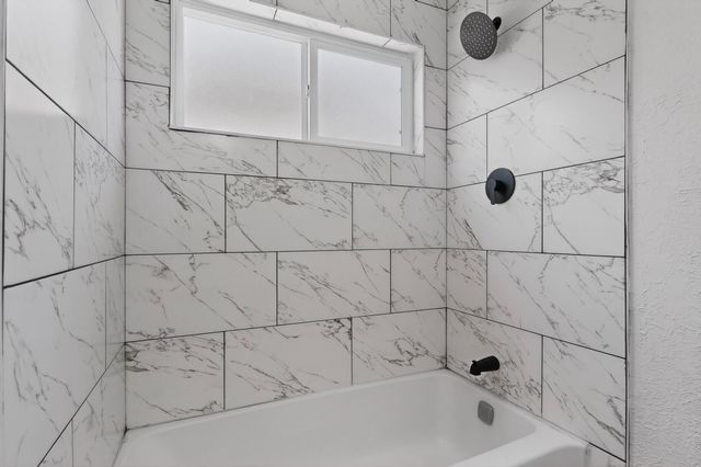 346 Pearl Drive NE, Rio Rancho, NM 87124