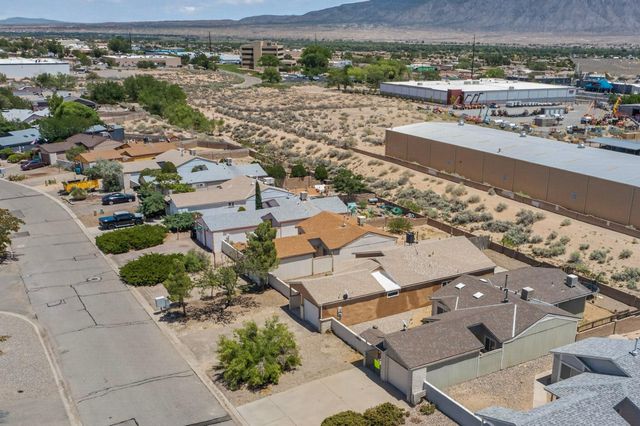 346 Pearl Drive NE, Rio Rancho, NM 87124