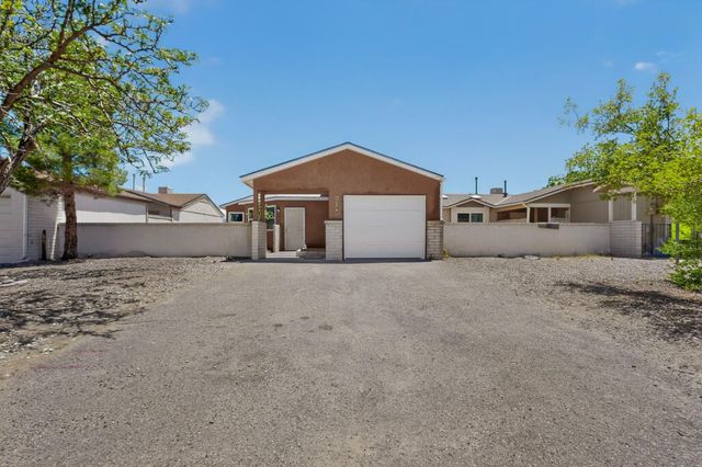 346 Pearl Drive NE, Rio Rancho, NM 87124