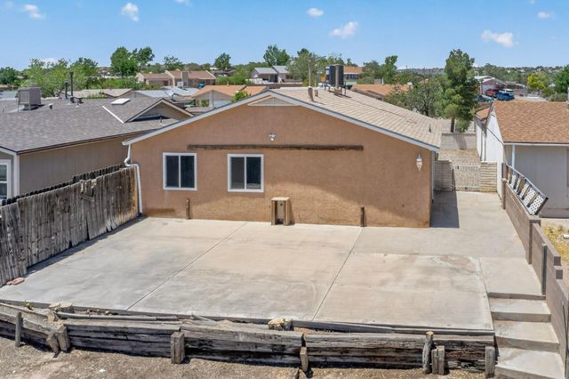 346 Pearl Drive NE, Rio Rancho, NM 87124