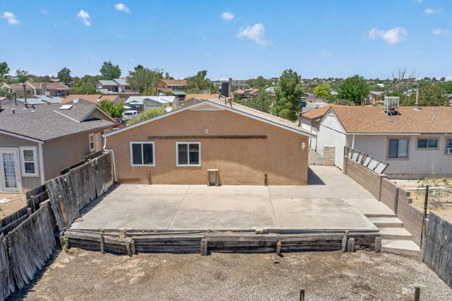 346 Pearl Drive NE, Rio Rancho, NM 87124