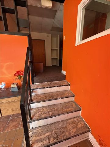 2702 Orcutt AVE, Newport News, VA 23607