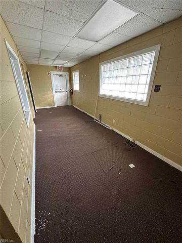 2702 Orcutt AVE, Newport News, VA 23607
