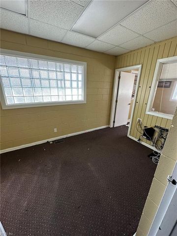 2702 Orcutt AVE, Newport News, VA 23607
