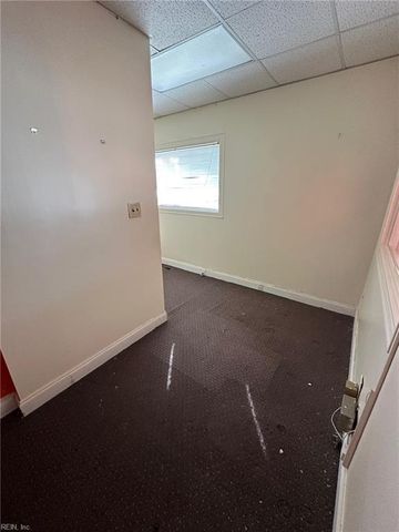 2702 Orcutt AVE, Newport News, VA 23607