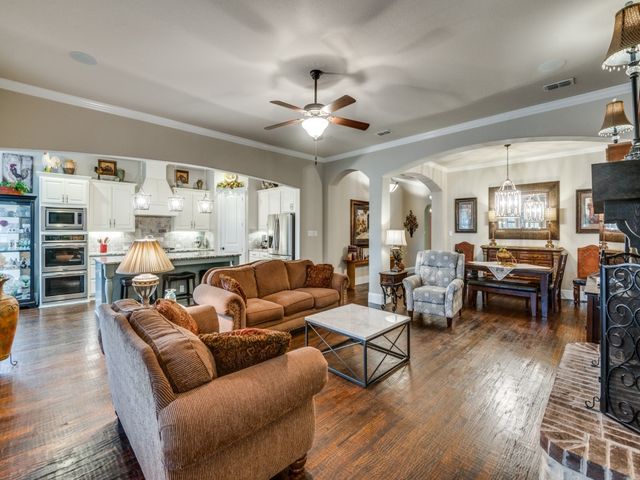 204 Shadow Creek Lane, Hickory Creek, TX 75065