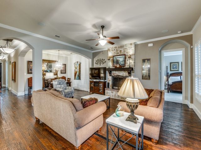 204 Shadow Creek Lane, Hickory Creek, TX 75065