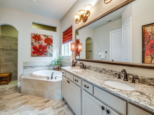 204 Shadow Creek Lane, Hickory Creek, TX 75065