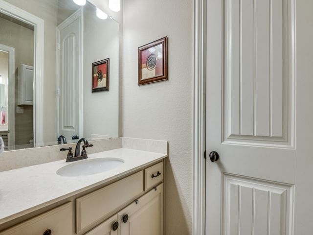 204 Shadow Creek Lane, Hickory Creek, TX 75065