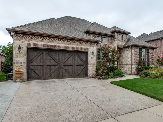 204 Shadow Creek Lane, Hickory Creek, TX 75065