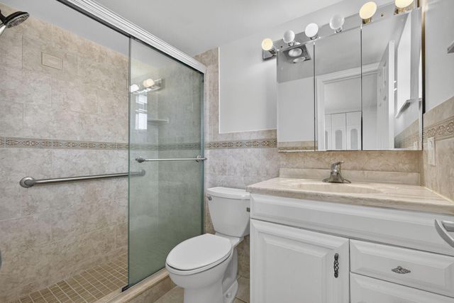 116 Oxford 200, West Palm Beach, FL 33417