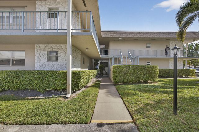 116 Oxford 200, West Palm Beach, FL 33417