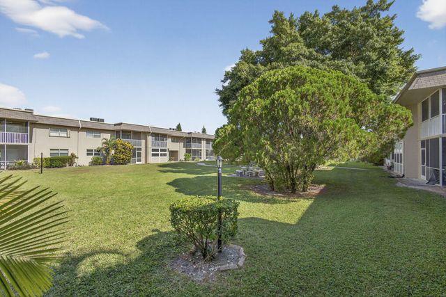 116 Oxford 200, West Palm Beach, FL 33417