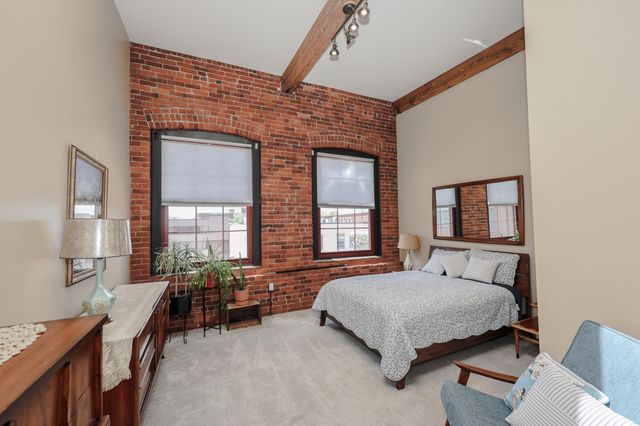 37 Church St Apt 7, Keene, NH 03431