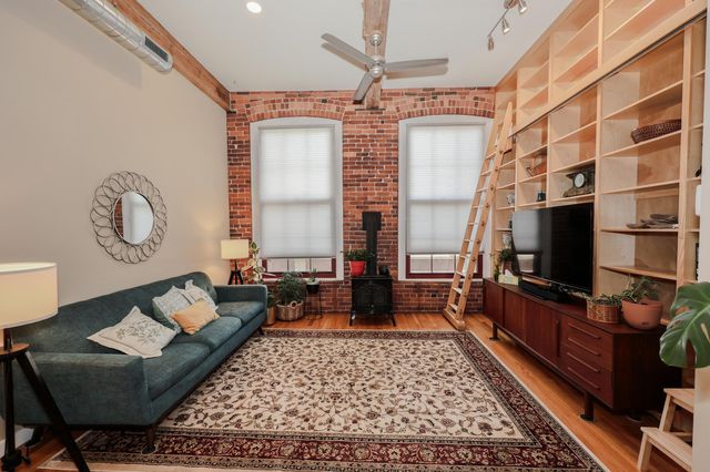 37 Church St Apt 7, Keene, NH 03431