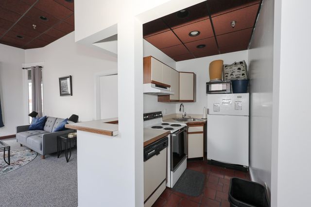 37 Church St Apt 7, Keene, NH 03431