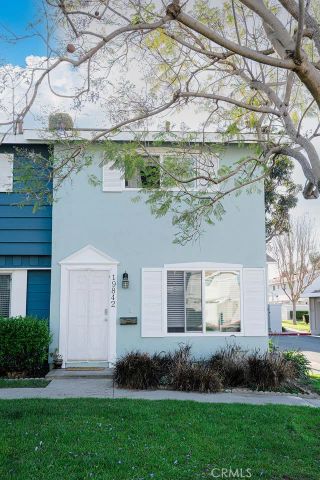 19842 Cambridge Lane, Huntington Beach, CA 92646
