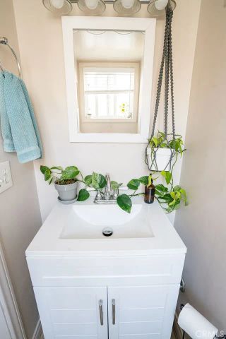 19842 Cambridge Lane, Huntington Beach, CA 92646