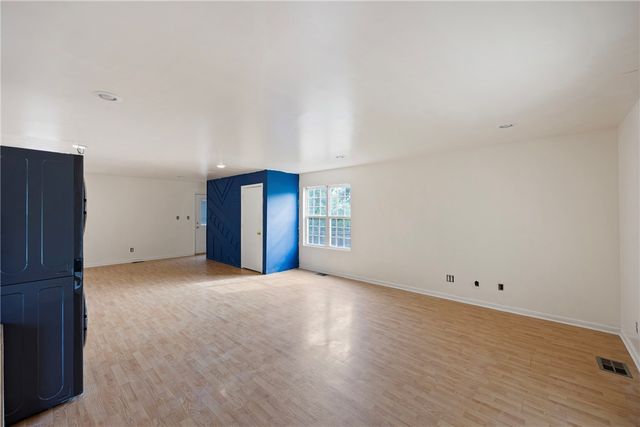 16 McDonald, London, AR 72847