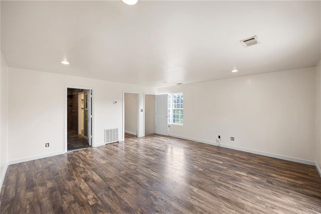 16 McDonald, London, AR 72847