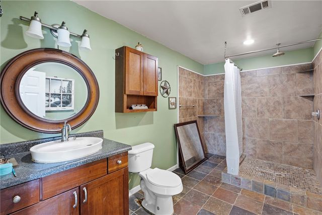 16 McDonald, London, AR 72847