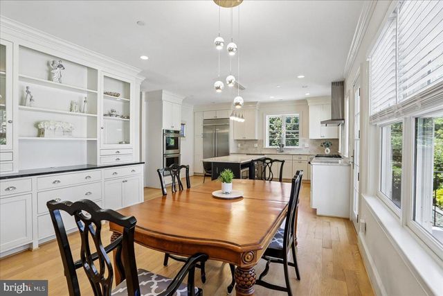 7800 RADNOR RD, Bethesda, MD 20817