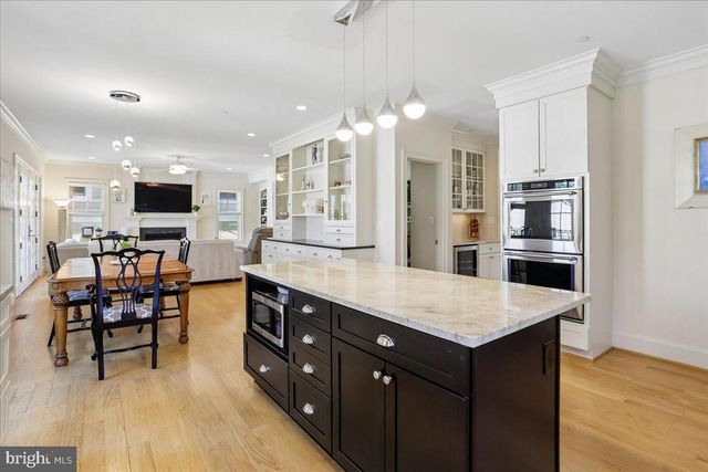 7800 RADNOR RD, Bethesda, MD 20817