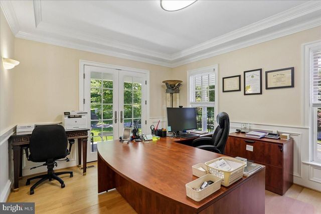 7800 RADNOR RD, Bethesda, MD 20817