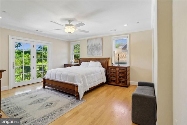 7800 RADNOR RD, Bethesda, MD 20817