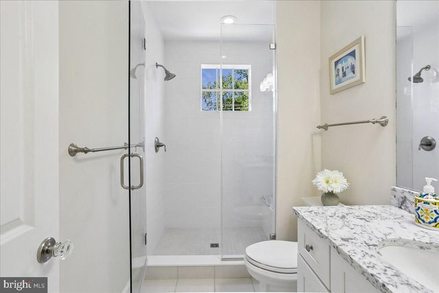 7800 RADNOR RD, Bethesda, MD 20817