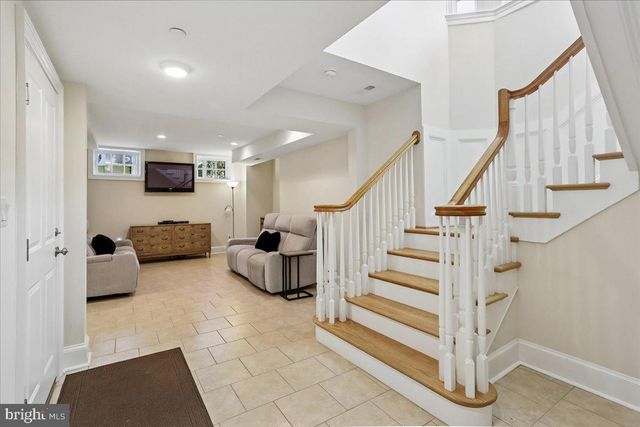 7800 RADNOR RD, Bethesda, MD 20817