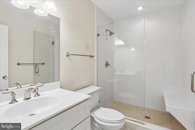 7800 RADNOR RD, Bethesda, MD 20817
