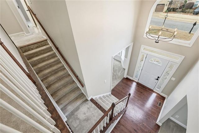 911 Laurel Crest Drive, Woodstock, GA 30189