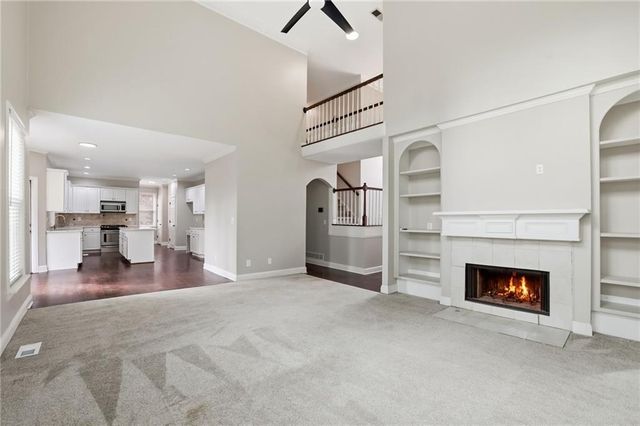 911 Laurel Crest Drive, Woodstock, GA 30189