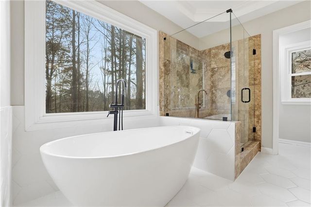 911 Laurel Crest Drive, Woodstock, GA 30189